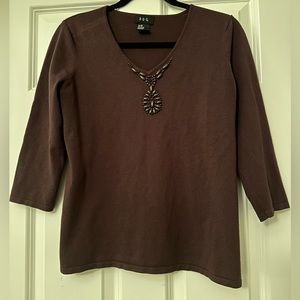 RQT woman’s 3/4 sleeve vneck shirt size medium